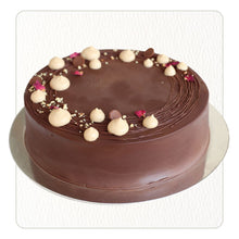 Load image into Gallery viewer, Chocolate Hazelnut Butter Cream Cake
